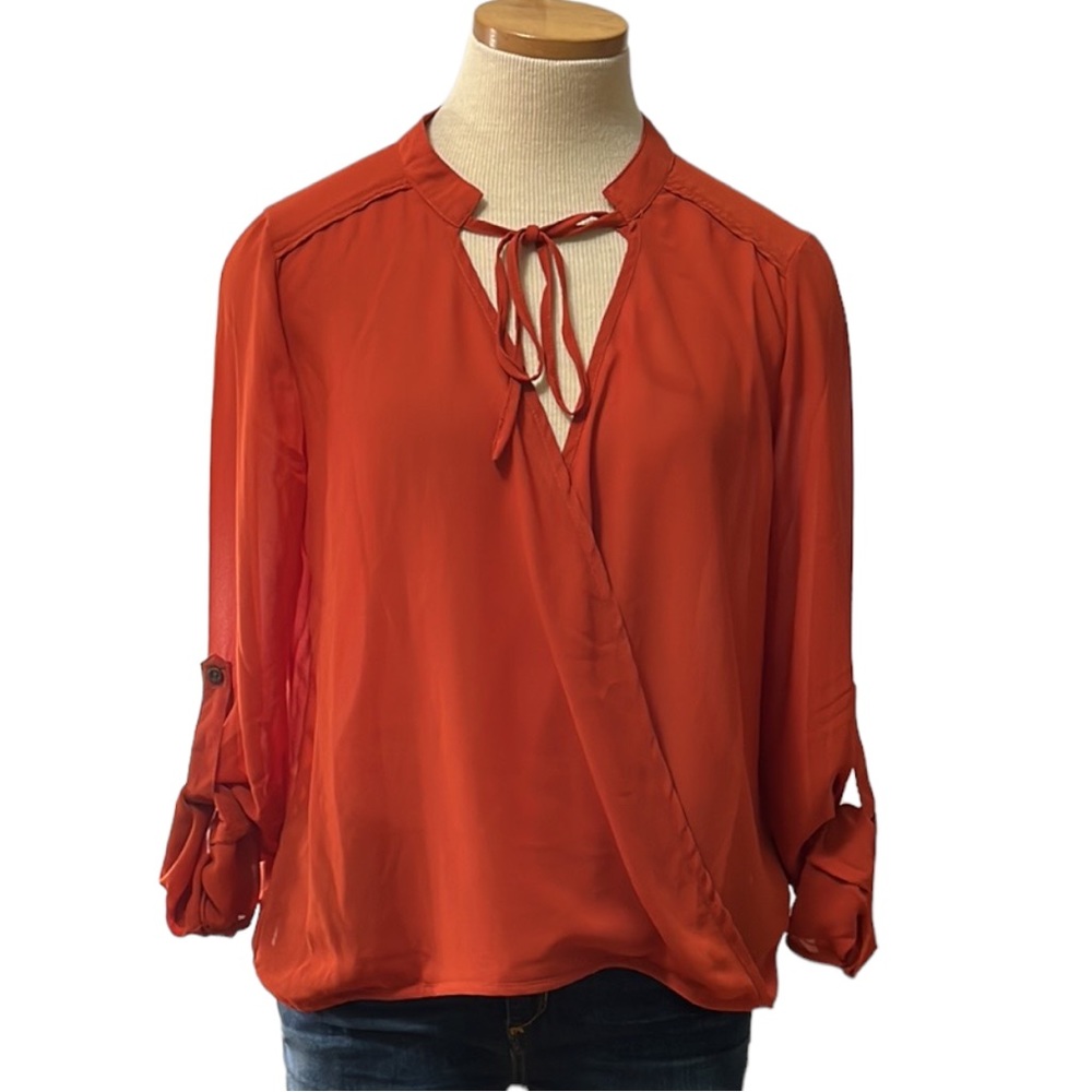 Romeo & Juliet Couture Long Sleeve Tie Neck Blouse, Rust, size Medium
